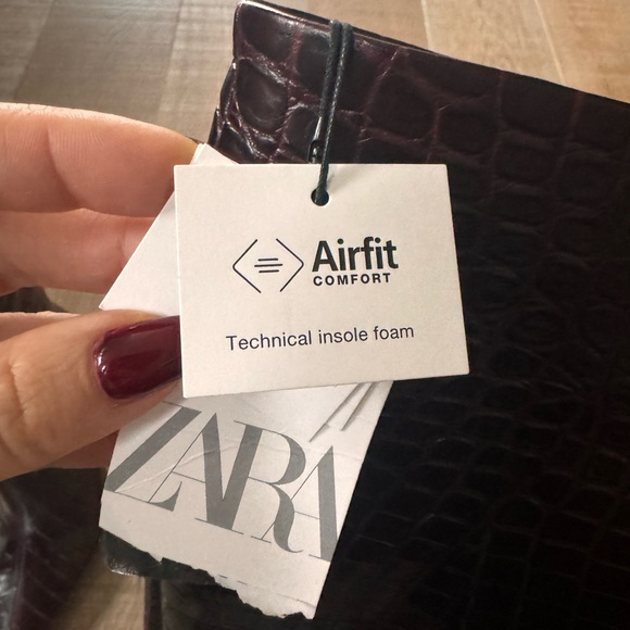 BNWT Zara Burgundy Maroon Real Leather Crocodile Pattern Knee high heel boots - Picture 8 of 8